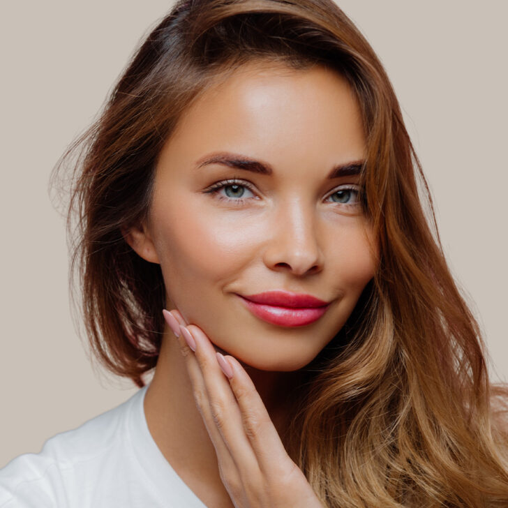 Gesichtsbehandlungen mit OP in Berlin