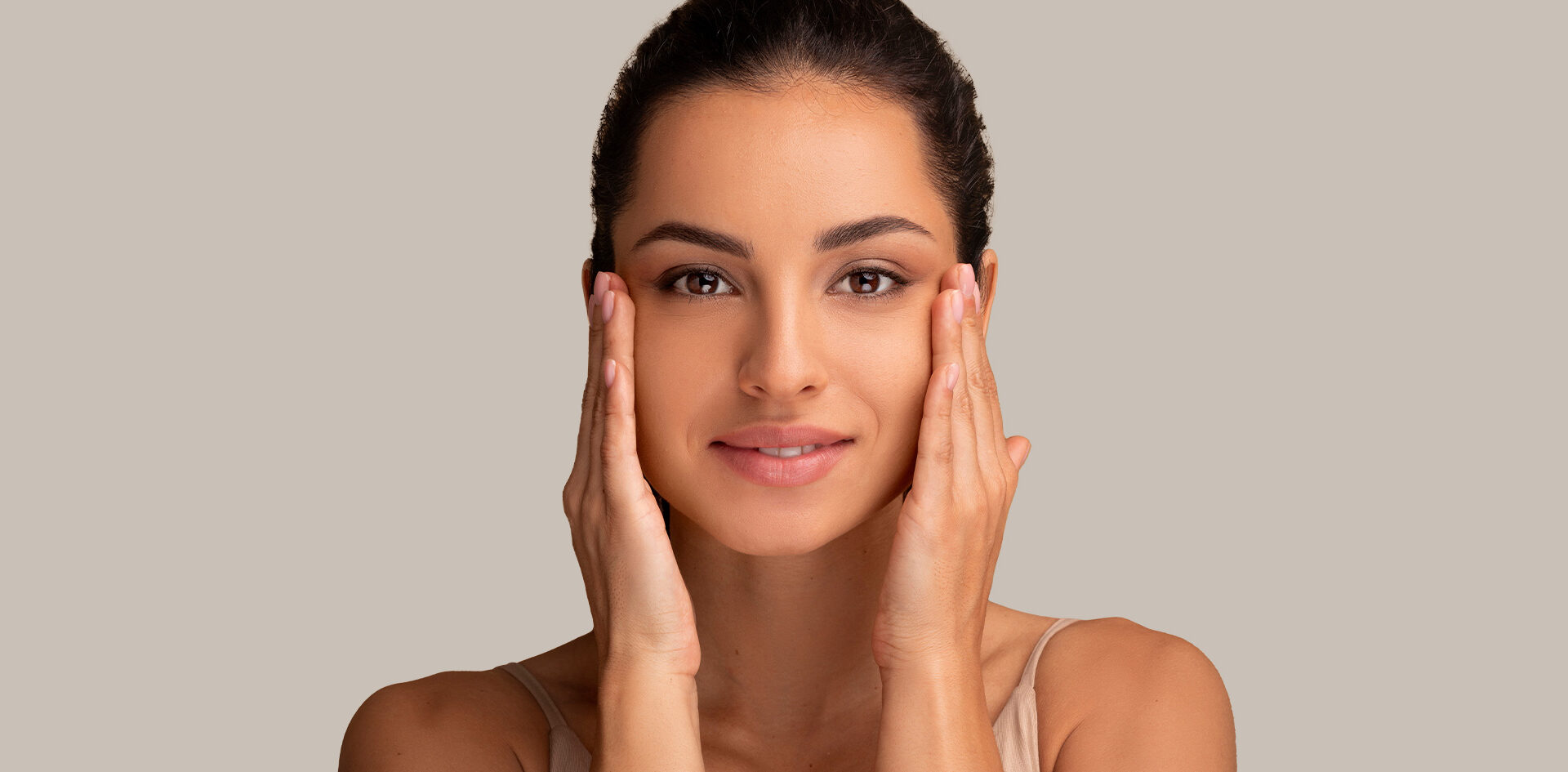 Oberlidstraffung in Berlin