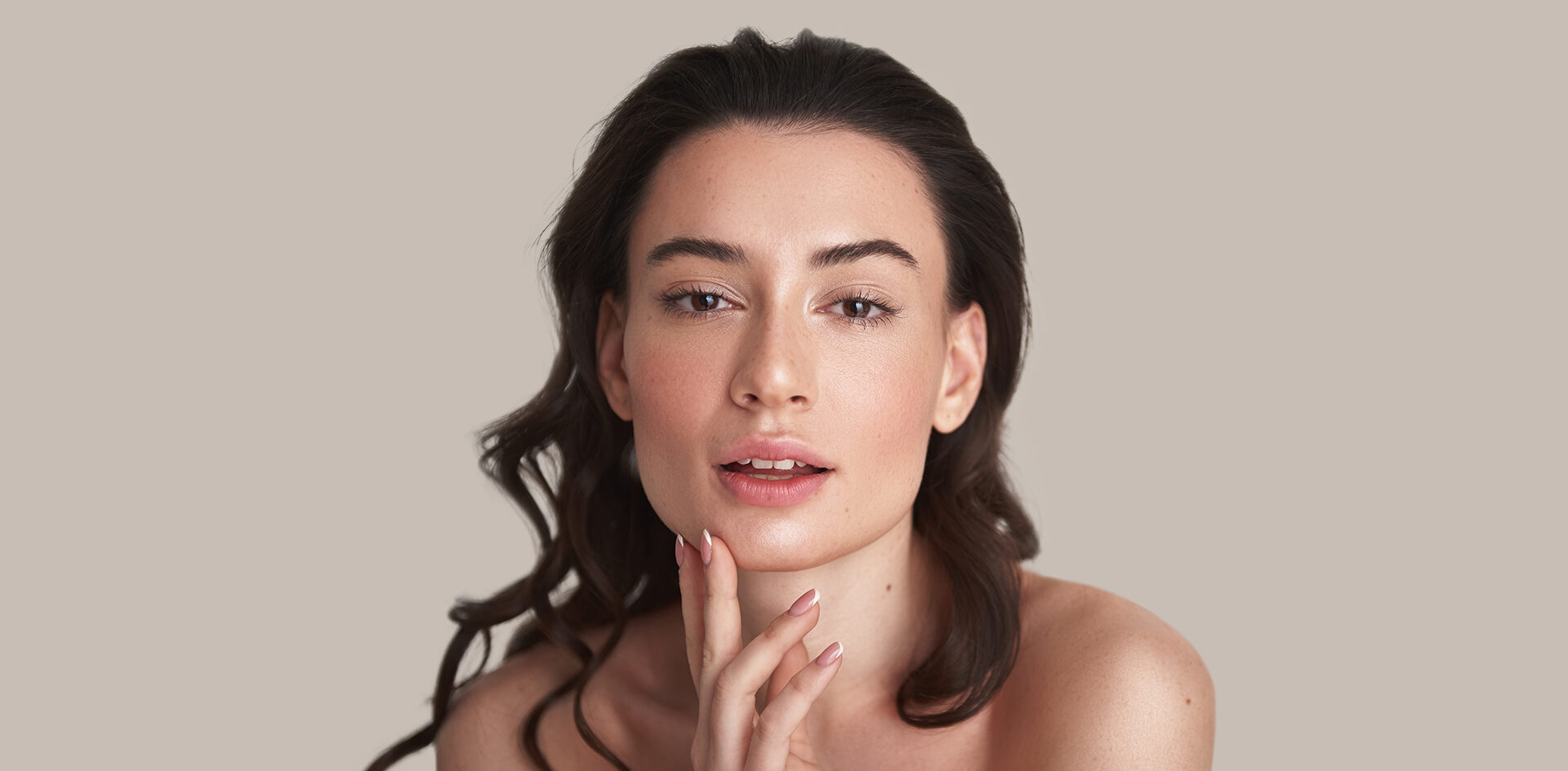 Faltenunterspritzung mit Hyaluron in Berlin