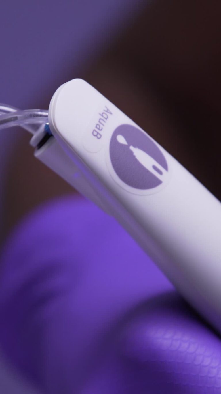 AquaB Tiefenreinigung mit Préime DermaFacial